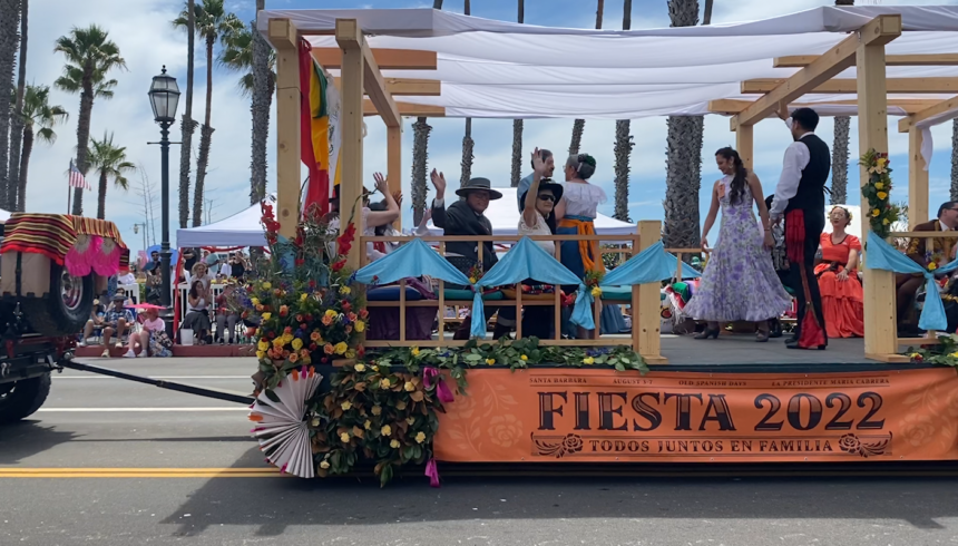 El Desfile Historico Businesses Thrilled To See The Fiesta Parade At