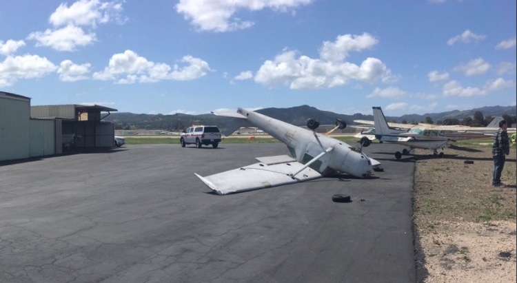 Airplane turned at SLO airport