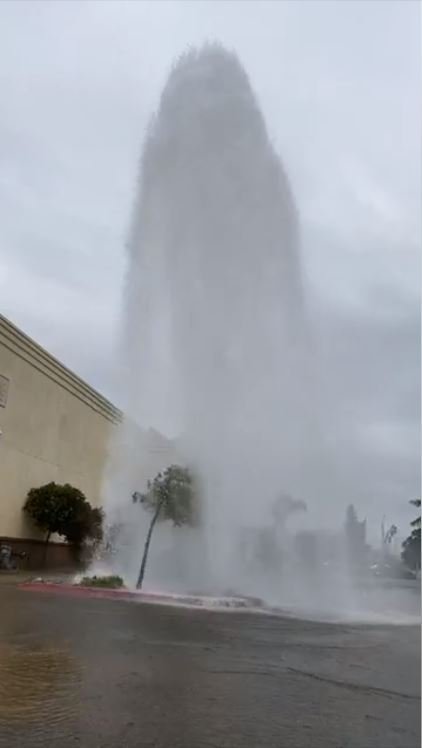 santa maria fire hydrant geyser 2