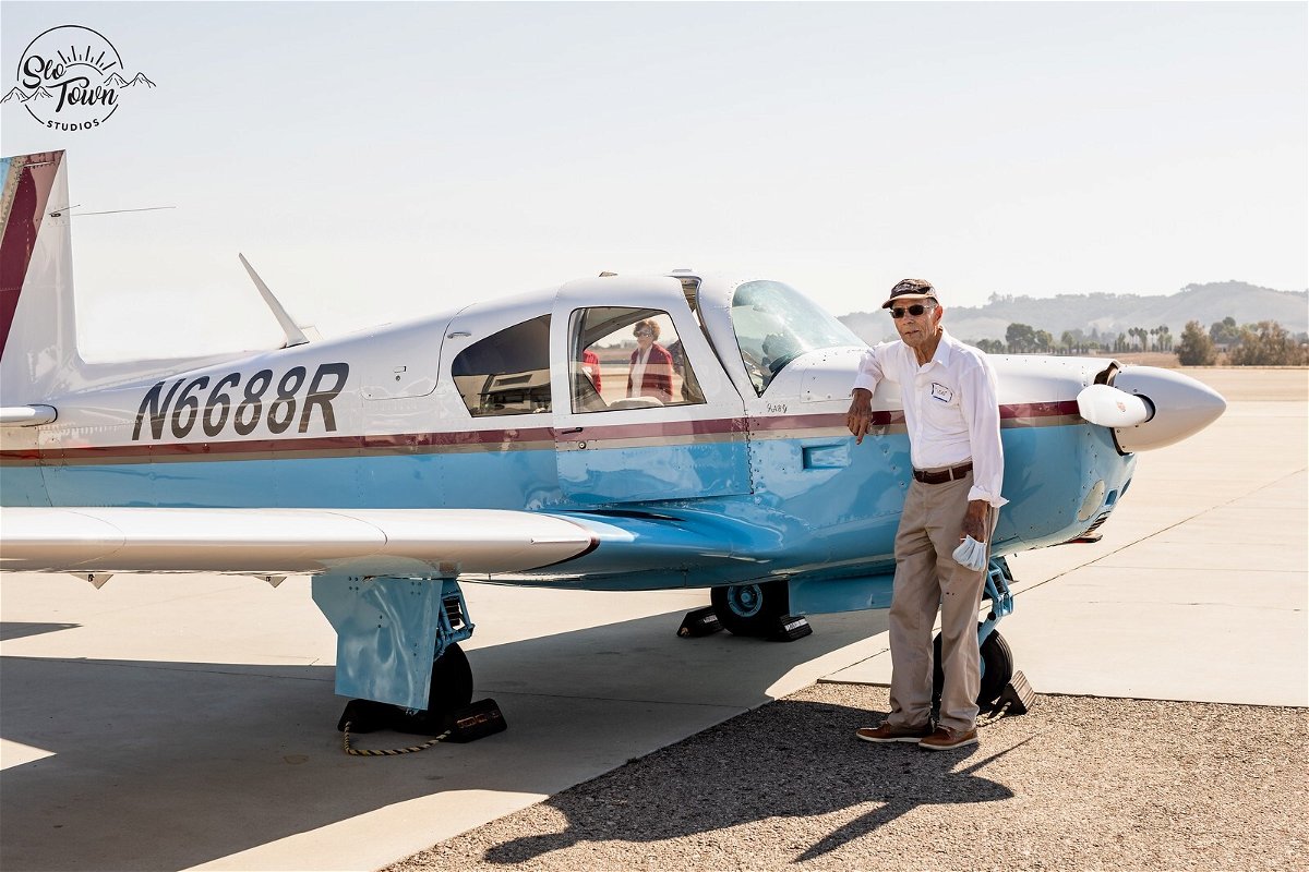Harry Moyer celebrated his 100h birthday with a historic flight