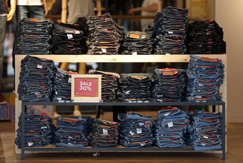 Buh-bye, skinny jeans: Levi's is embracing a baggy look | News Channel 3-12