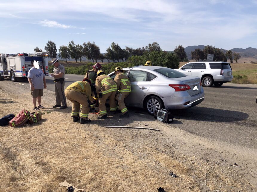 Two injured in HWY 101 crash north of Los Alamos | News Channel 3-12