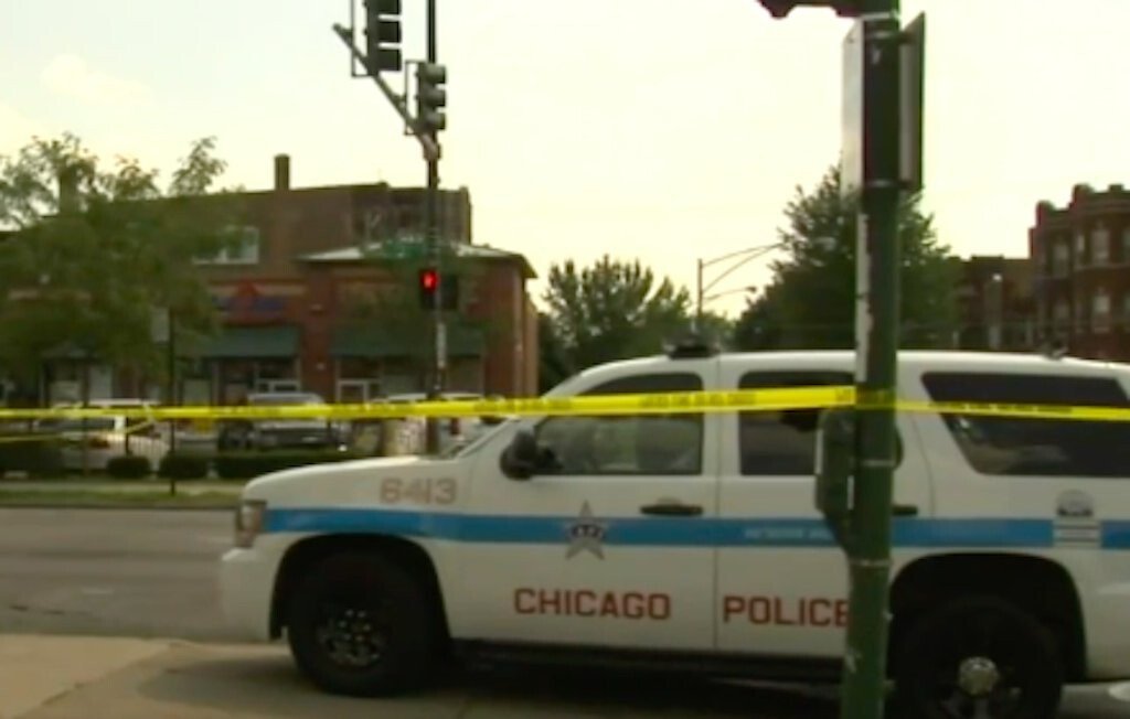 <i>WLS</i><br/>Chicago police are warning residents about a new carjacking tactic after a string of vehicular hijackings were reported on the North Side.