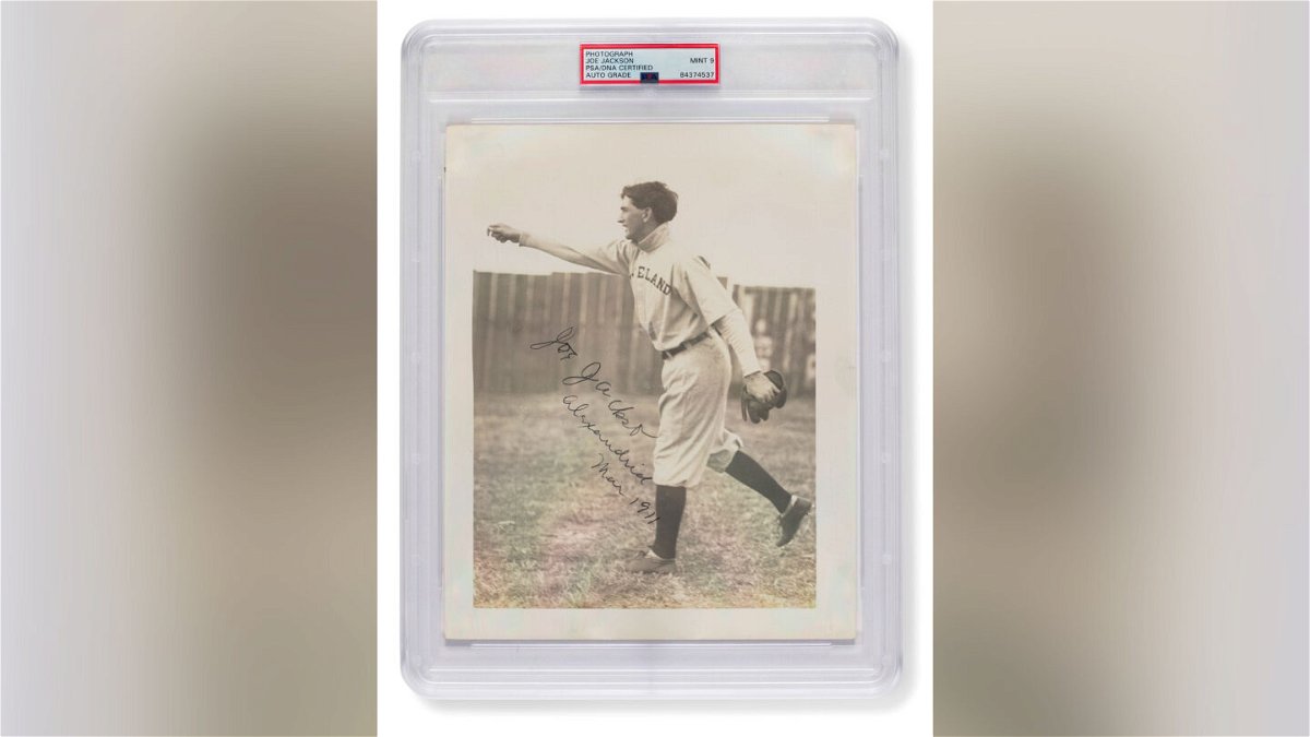 <i>Christie's/Hunt Auctions/AP</i><br/>An autographed photo of baseball player 