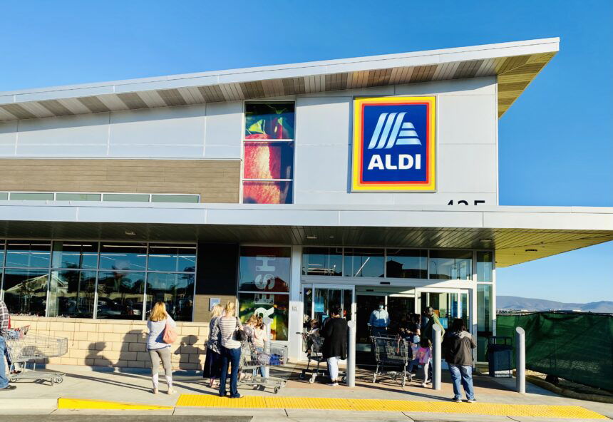 Aldi Grocery opens with 7 more businesses coming to new shopping center in Santa Maria | NewsChannel 3-12