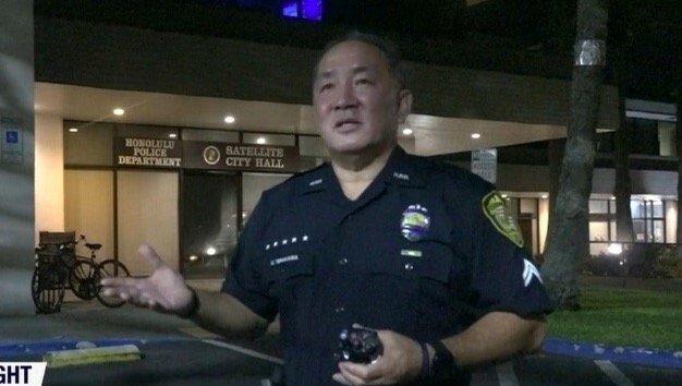 <i>KITV</i><br/>A Honolulu Police officer is being hailed a hero