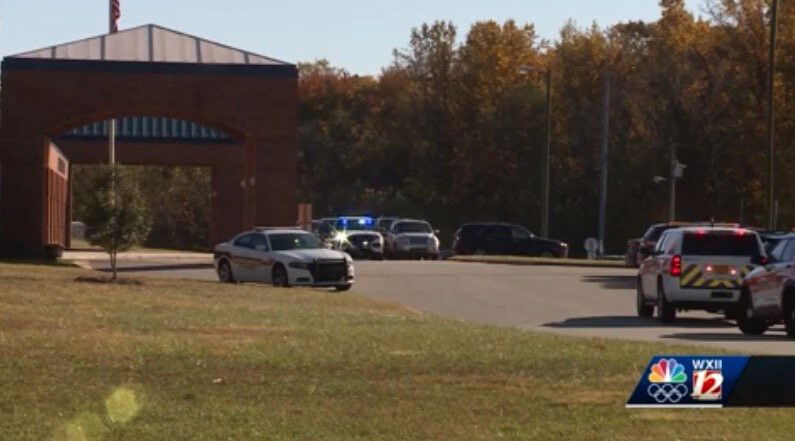 North Carolina middle school makes students put phones on 'lockdown