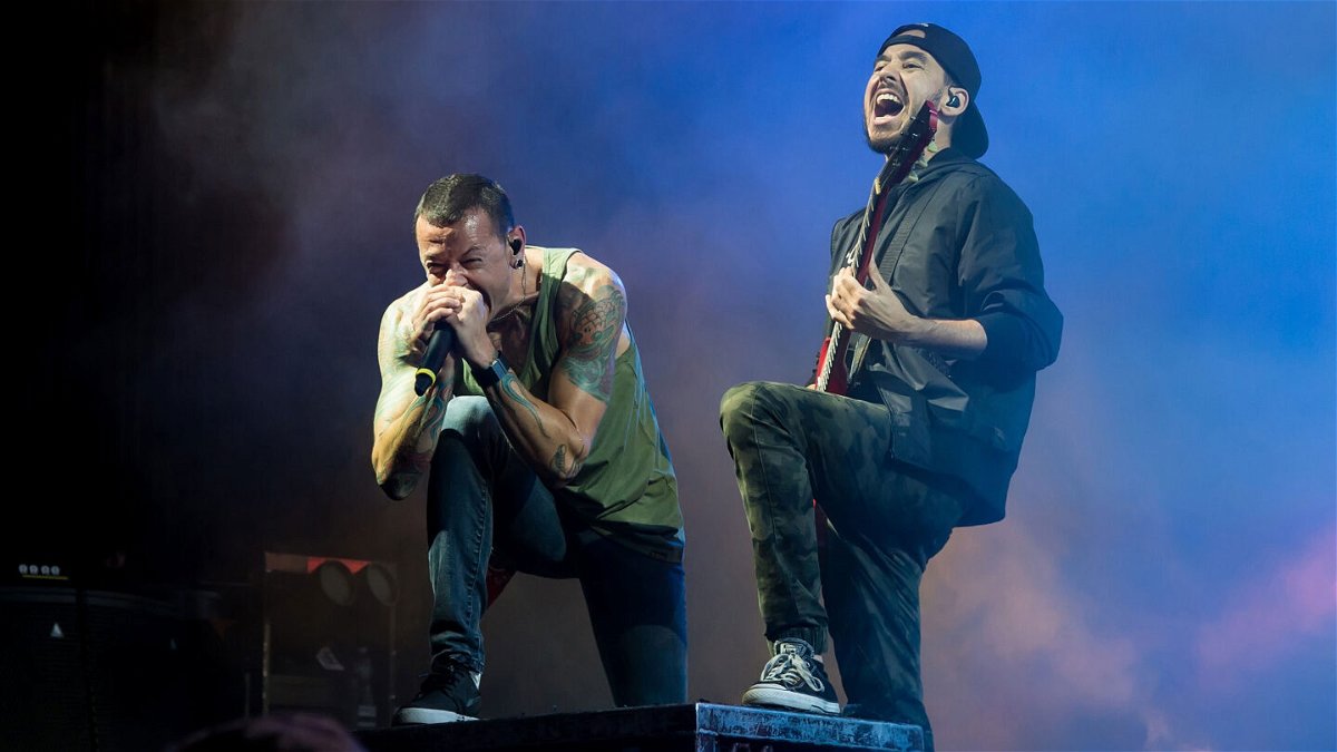 <i>Gilbert Carrasquillo/Getty Images</i><br/>Musicians Chester Bennington and Mike Shinoda of Linkin Park
