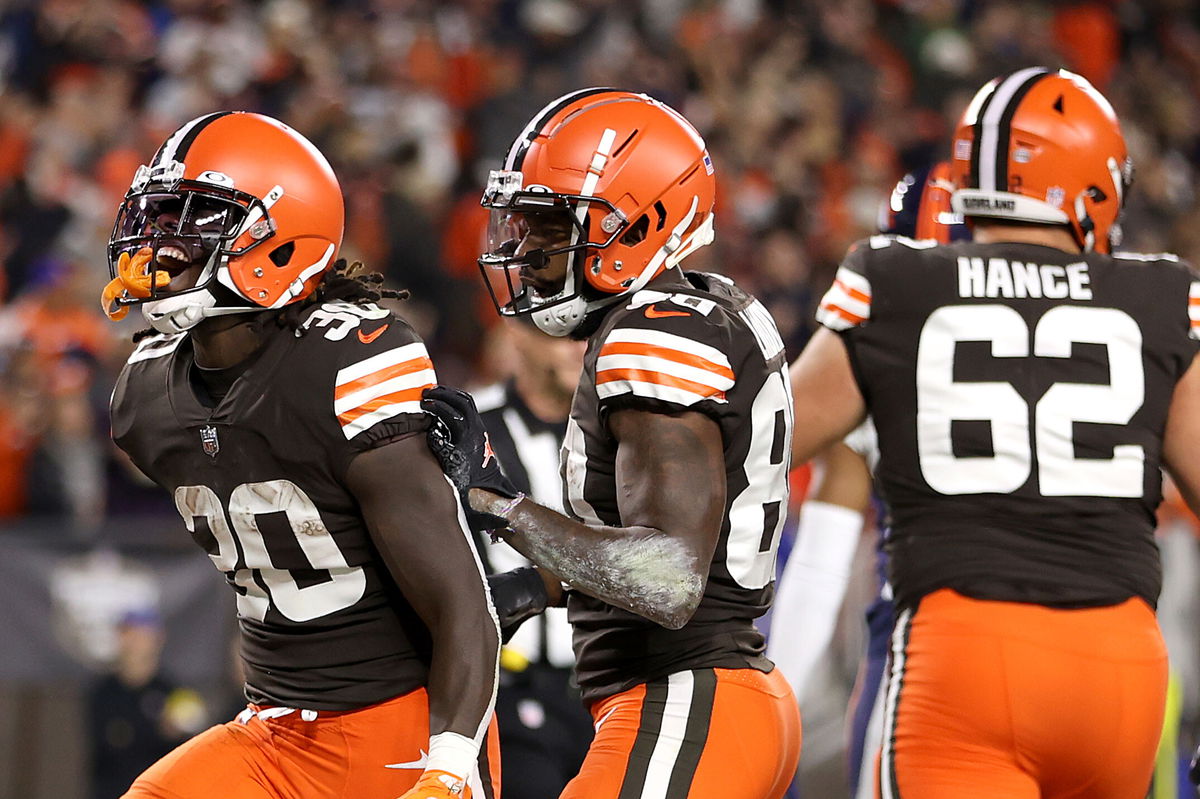 Cleveland Browns Sign John Kelly to Active Roster - Sports