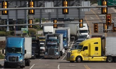 In the United States truck drivers have long been frustrated with problems like bad pay for long hours and weeks away from home.