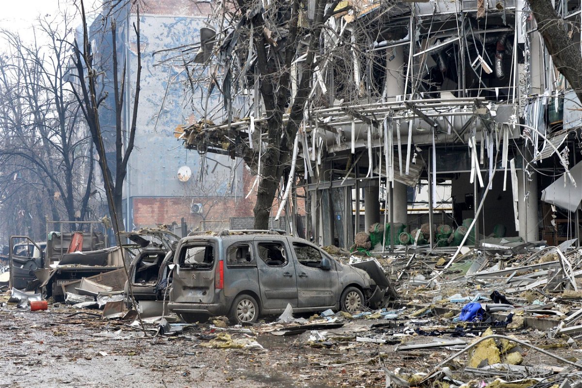 <i>SERGEY BOBOK/AFP/Getty Images</i><br/>US officials eye Russian reliance on unsophisticated but brutal heavy weaponry in Ukraine. A damaged building is pictured
