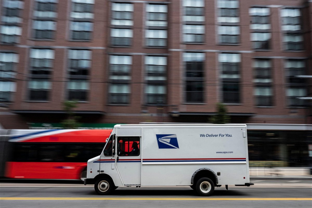 <i>ANDREW CABALLERO-REYNOLDS/AFP/Getty Images</i><br/>Two measures would save the USPS nearly $50 billion over the next decade