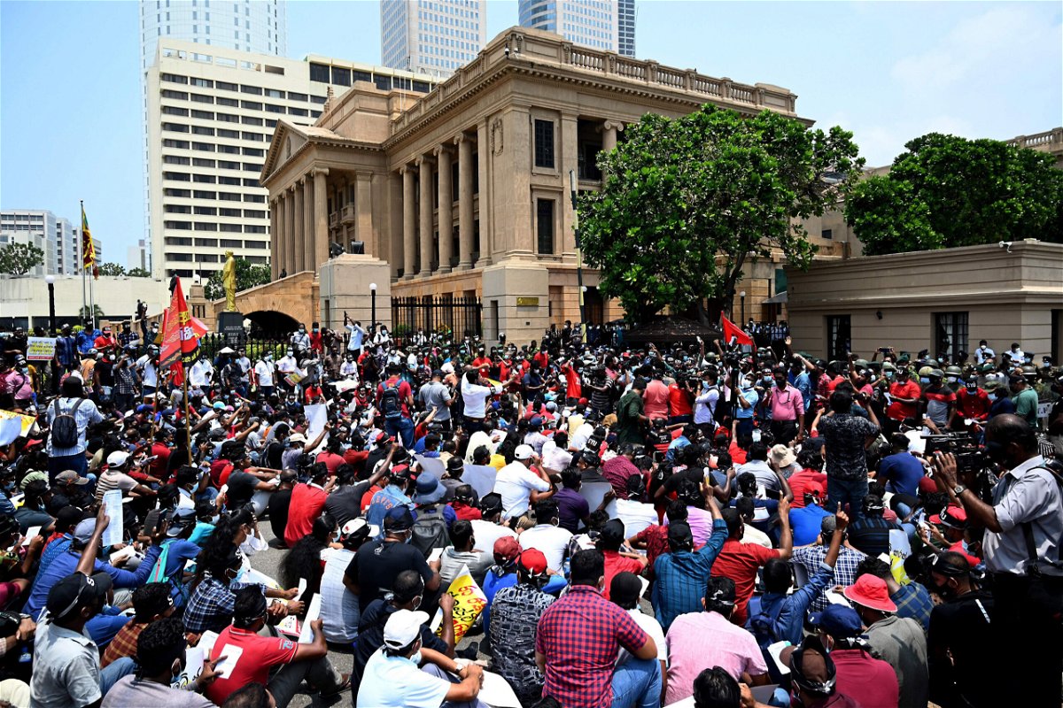 <i>Ishara S. Kodikara/AFP/Getty Images</i><br/>Activists protest outside President Gotabaya Rajapaksa's office in Colombo