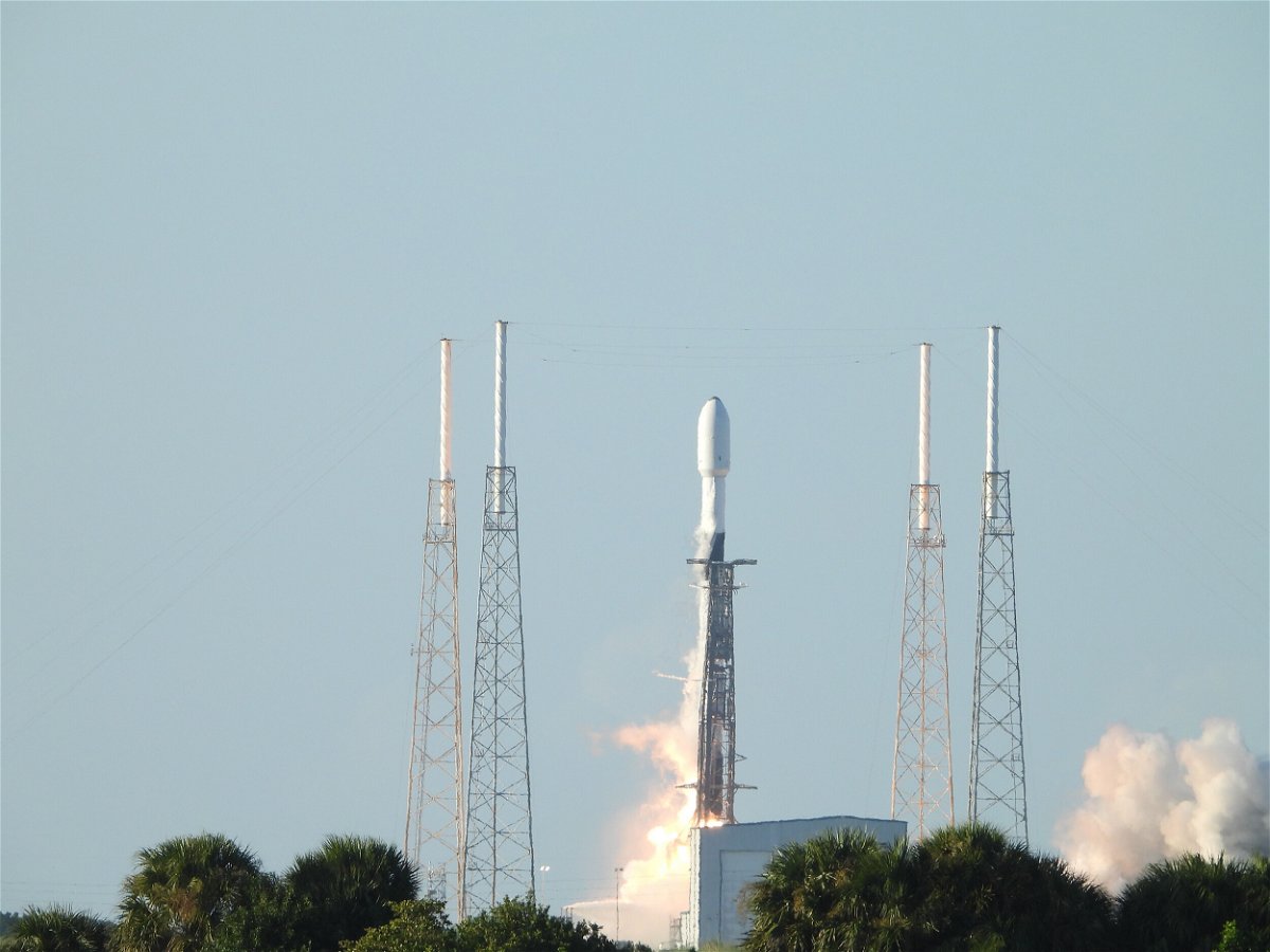 <i>Pool/Yonhap/EPA-EFE/Shutterstock</i><br/>A SpaceX Falcon 9 rocket carrying South Korea's first lunar orbiter