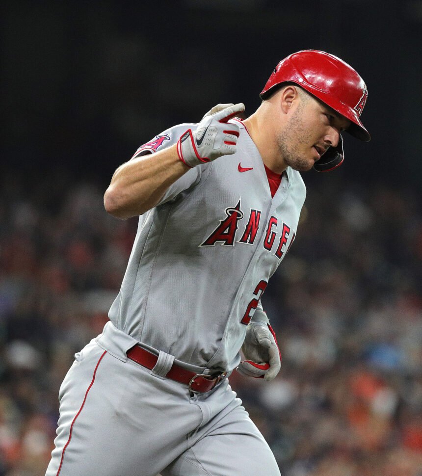 Mike Trout hits 300th home run to become Angels' all-time leader