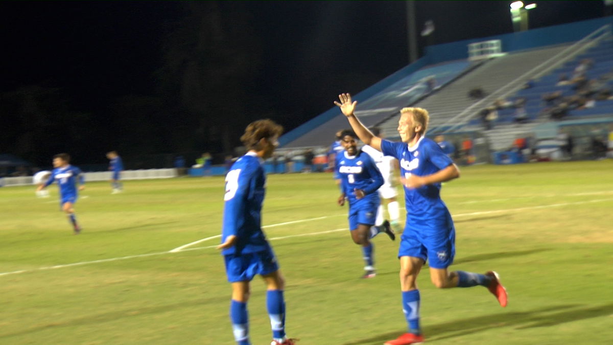 Finn Ballard McBride Scores 2 Goals As UCSB Blanks CS Northridge 4-0 ...