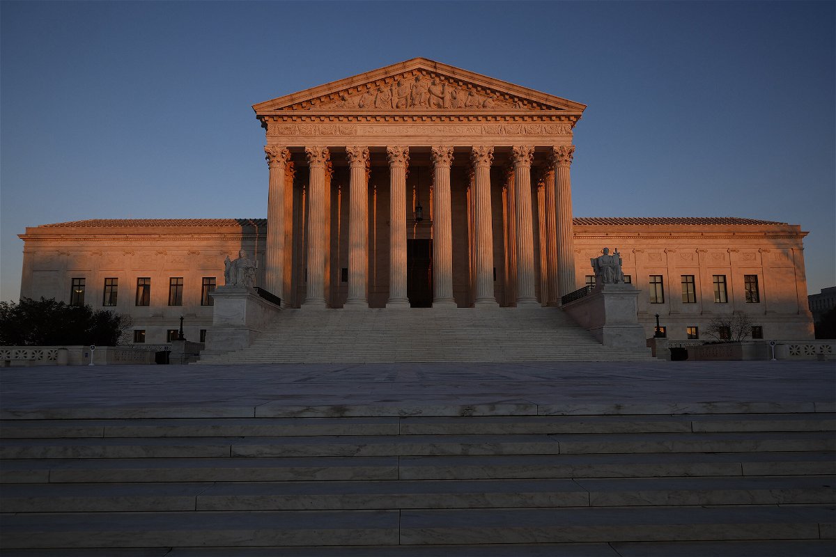 <i>Chip Somodevilla/Getty Images/FILE</i><br/>The U.S. Supreme Court building on the day it was reported that Associate Justice Stephen Breyer would soon retire on January 26 in Washington