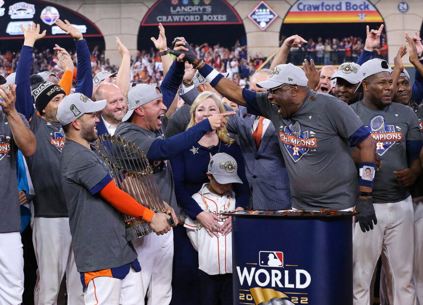 Houston Astros' Dusty Baker becomes first Black manager to win 2,000 games,  12th to do it overall - ESPN