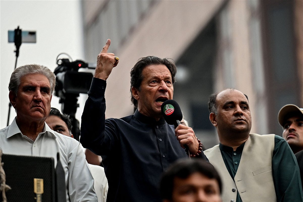 <i>Arif Ali/AFP/Getty Images</i><br/>Pakistan's former Prime Minister Imran Khan (center)