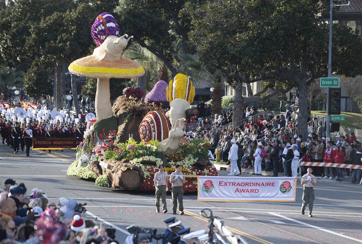 Cal Poly's Rose Parade float awarded Extraordinaire Award News