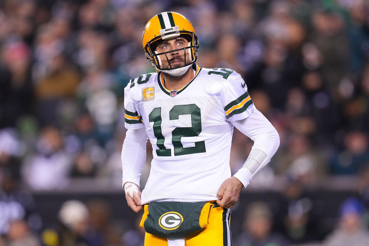 Aaron Rodgers Says He Has a Deal to Stay With the Packers - The