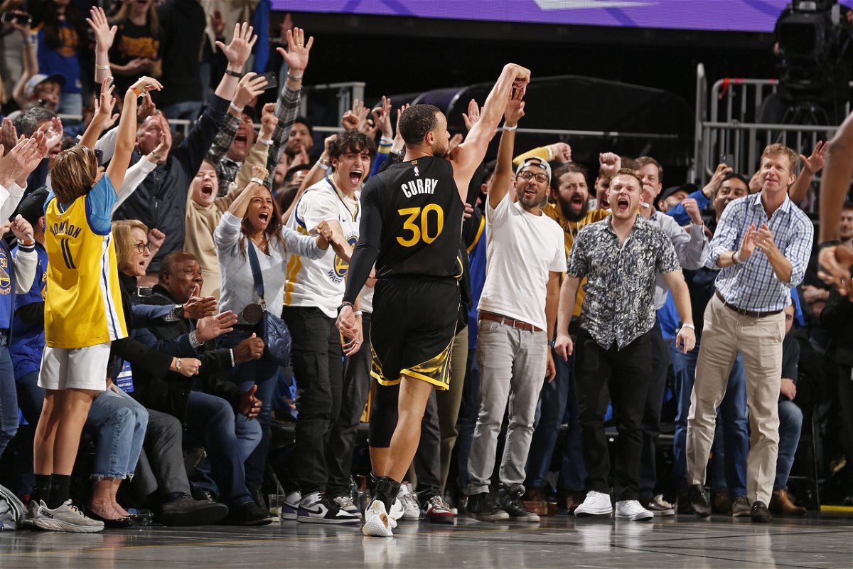 Fearless Steph Curry inspires Golden State Warriors to victory against Milwaukee Bucks News Channel 3-12