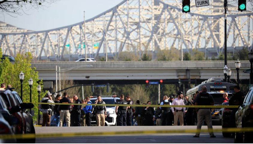 Gunman livestreamed mass shooting at Louisville bank that left 4 dead ...