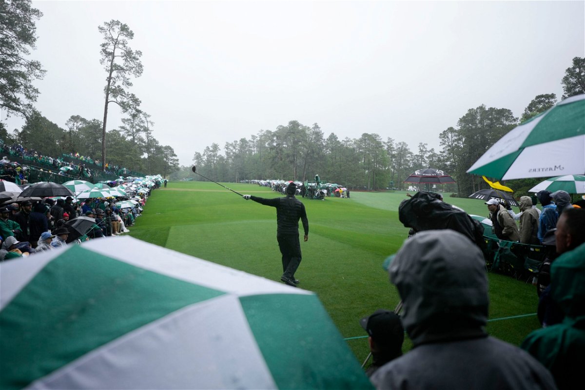 Tiger Woods withdraws from 2023 Masters before play resumes Sunday
