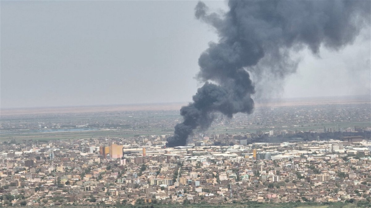 <i>Reuters/FILE</i><br/>Drone footage shows clouds of black smoke over Bahri