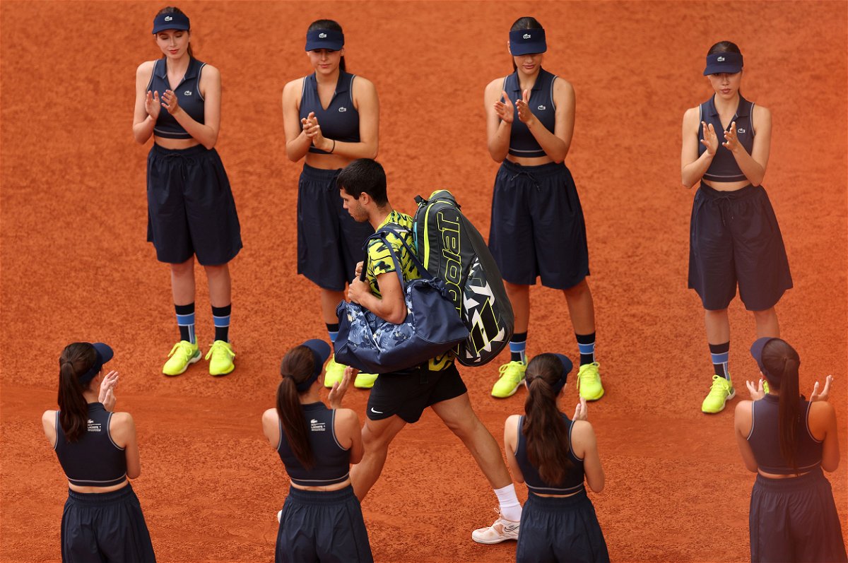 <i>Julian Finney/Getty Images</i><br/>The ball girl outfits were changed slightly for the final.