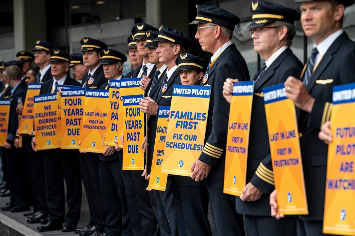 United Airlines pilots picket outside San Francisco International Airport (SFO) in San Francisco