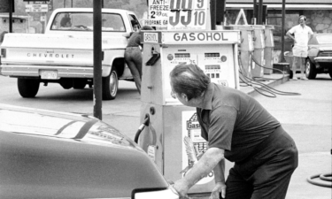 How gas prices have changed in Los Angeles since the 70s