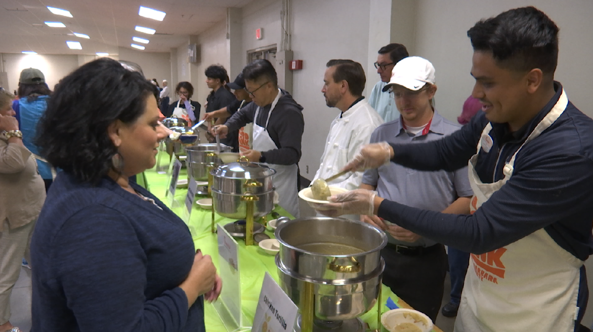 Hundreds line up for soup, bread during Santa Maria Empty Bowls