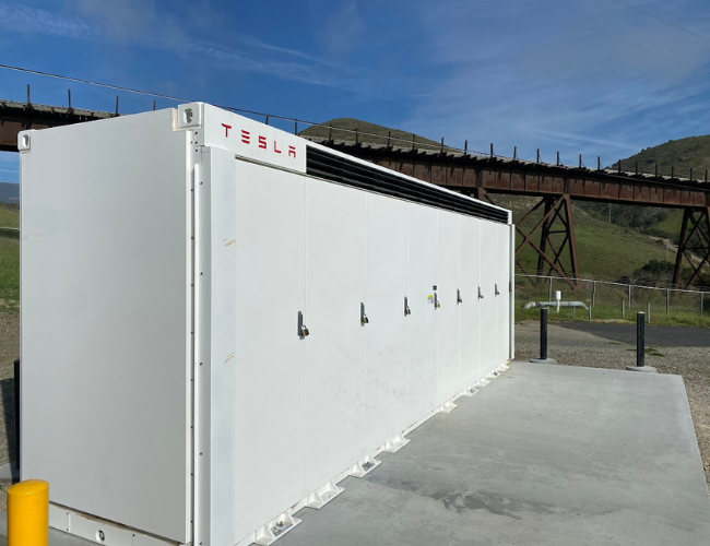 San Luis Obispo’s Utilities Department successfully installed a Tesla battery storage system at the Water Treatment Plant to support resiliency, sustainability, and energy efficiency. 