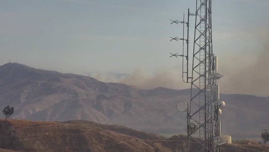 Crews In Ventura County Containing Fire In Somis Amid Santa Ana Winds   Screenshot 2023 12 09 At 11.30.32 AM 860x487 