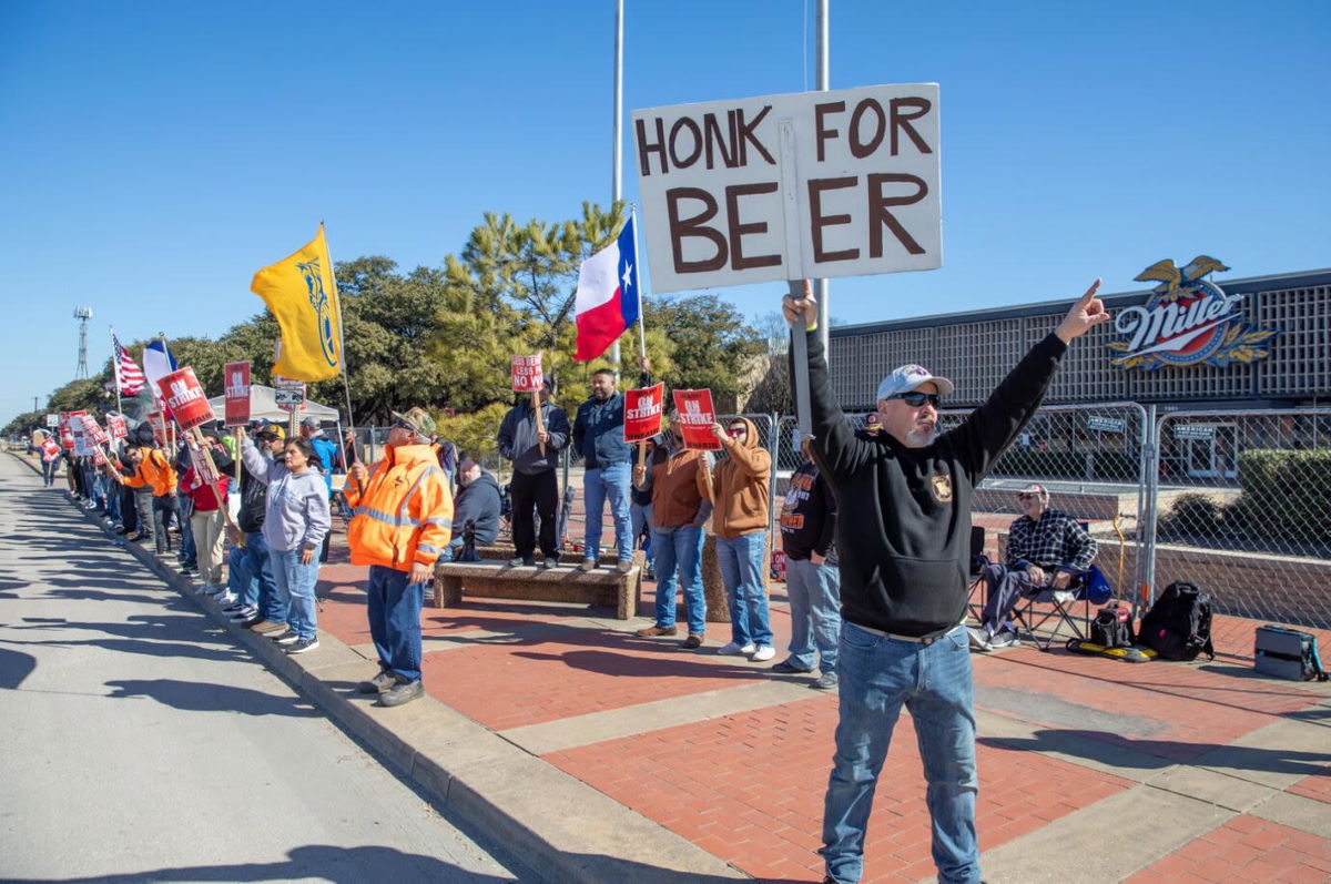 teamsters-union-strikes-molson-coors-as-it-prepares-to-walk-out-at