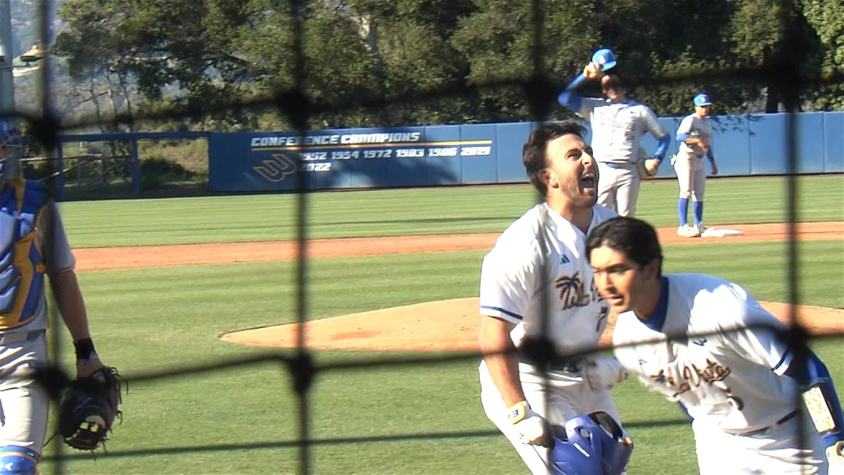 Parker slams UCLA as the Gauchos stay undefeated at home