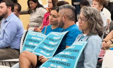 El foro comunitario para el Distrito Escolar Unificado de Coachella se realizo hoy en la biblioteca de Coachella