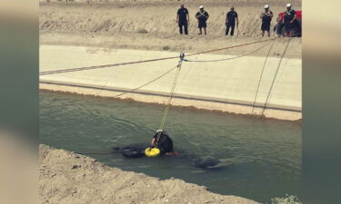 Una persona encontrada muerta en un vehículo sumergido en un canal cerca de North Shore