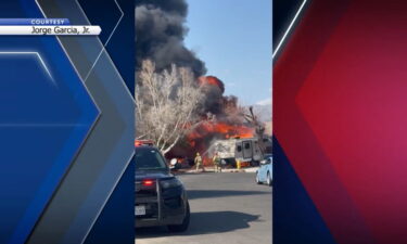 Incendio en Coachella deja sin casa a cinco adultos y dos niños