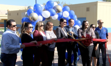 Ceremonias de corte de cinta en el distrito de Gadsden