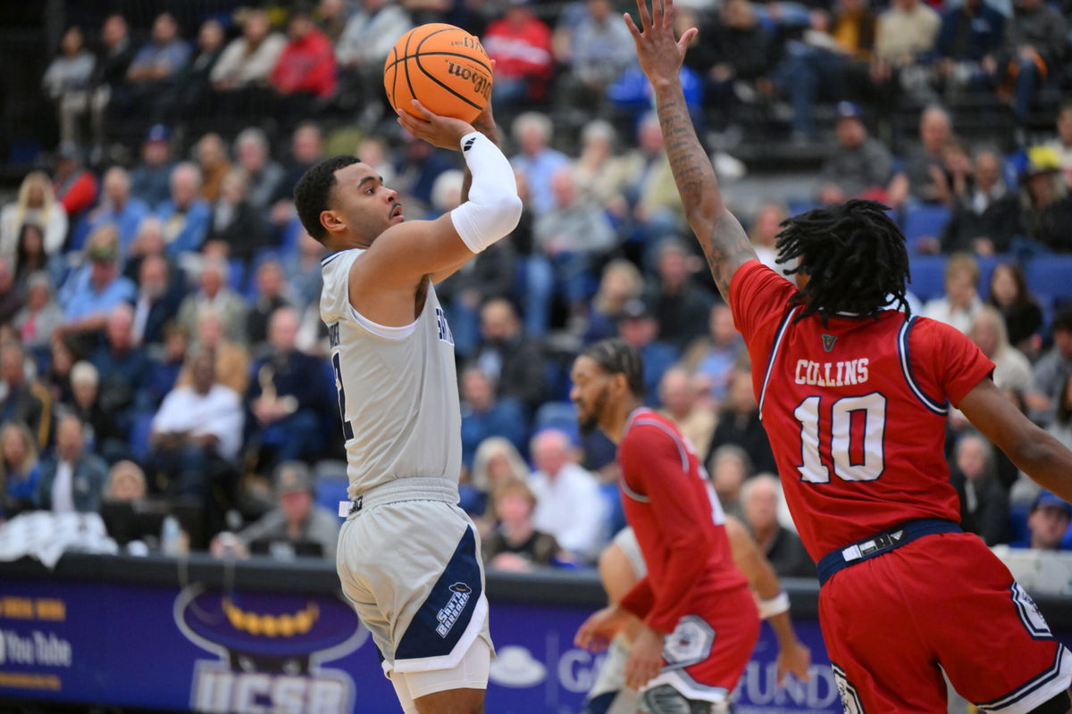 Gauchos hold off Fresno State to stay undefeated on the young season
