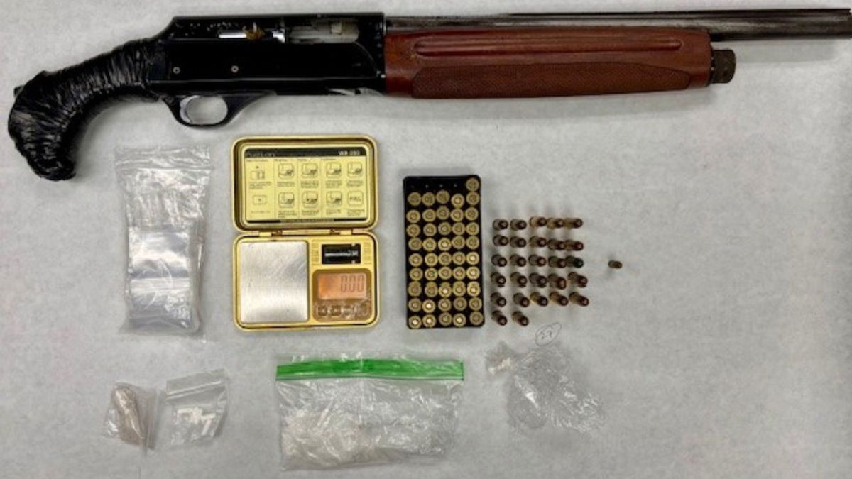 Oxnard man arrested for gun and drug sale charges