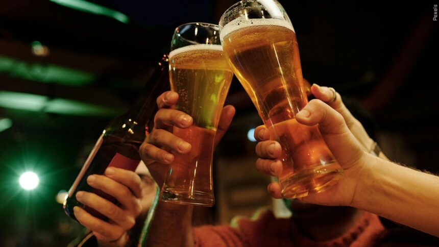 Oxnard store clerk cited for selling alcohol to minor