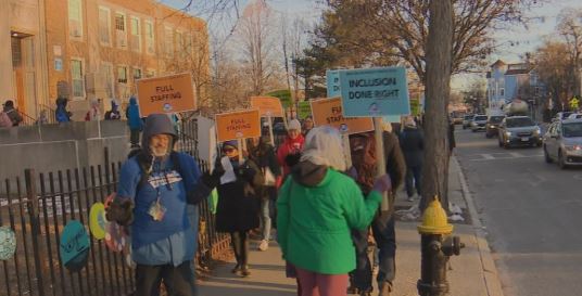 Teachers hold information picket, calling for more resources as contract negotiations continue