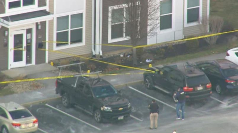 Teenage girl shot outside apartment complex, police search for suspects