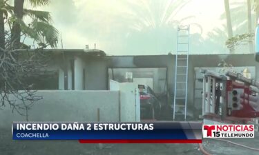 Incendio de 11 acres destruye dos estructuras en Coachella