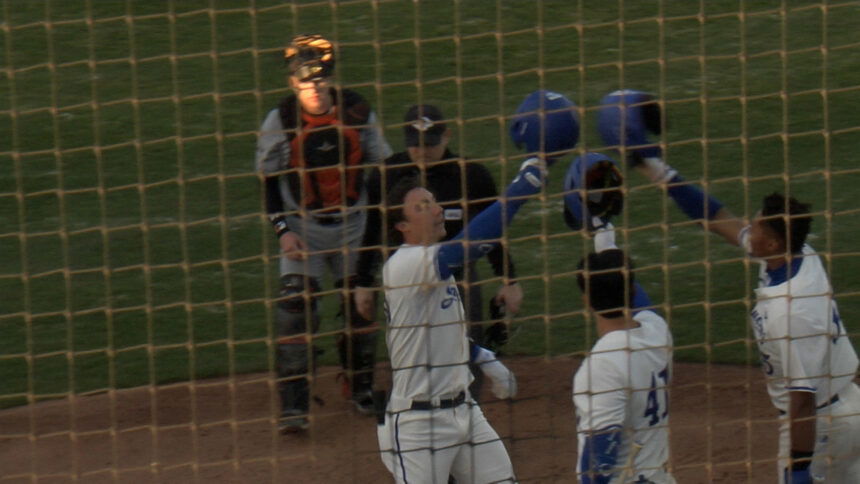 Gauchos win season opener with plenty of new faces leading the way