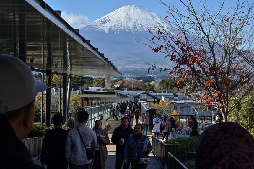 Japan issues guidelines telling public what to do if Mount Fuji erupts