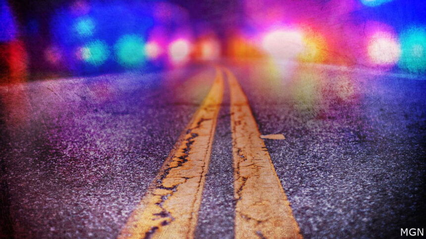 La policía investiga la volcadura de un auto, el chofer resultó herido